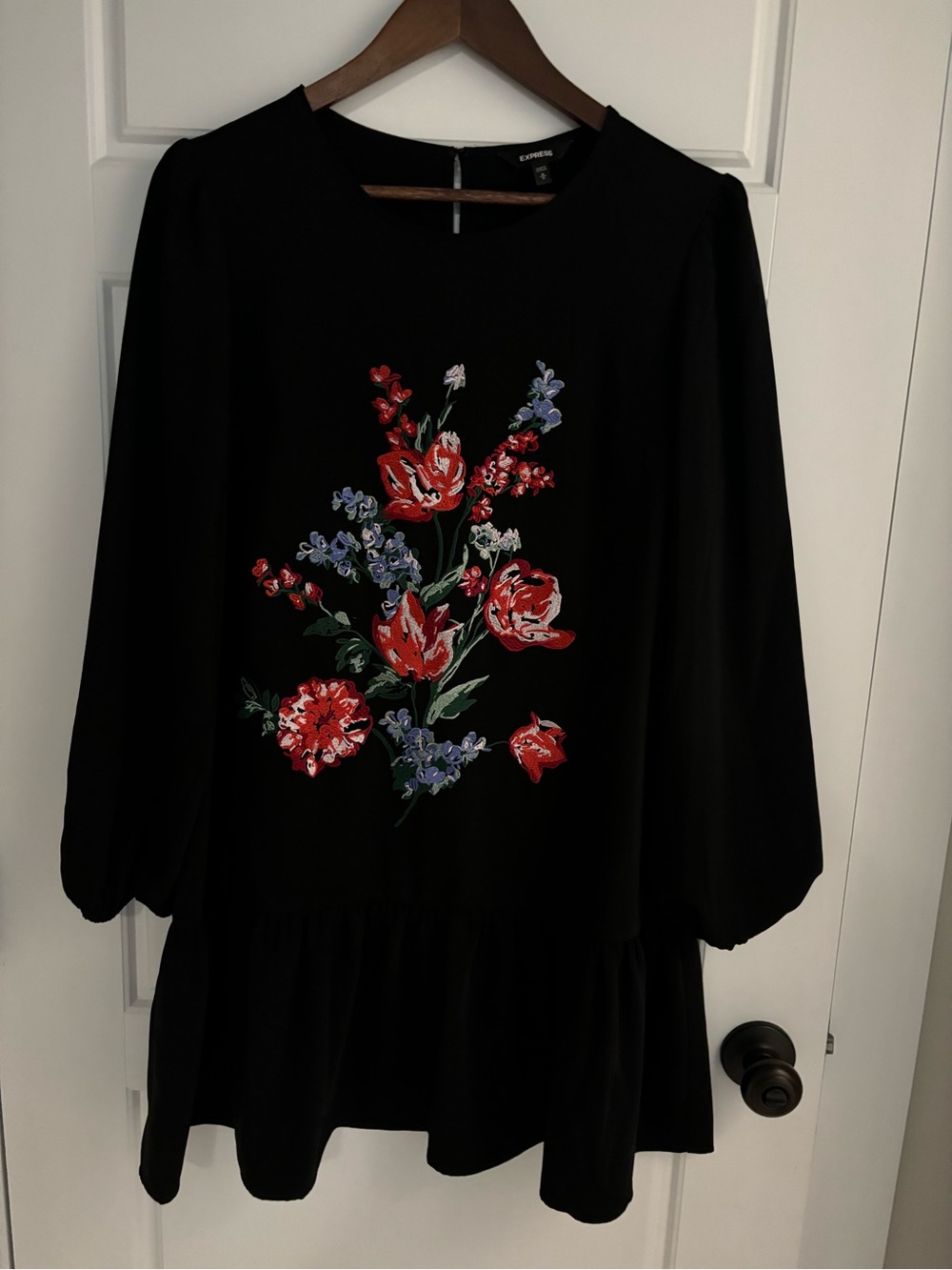 Express Black Embroidered Crewneck Shift Dress